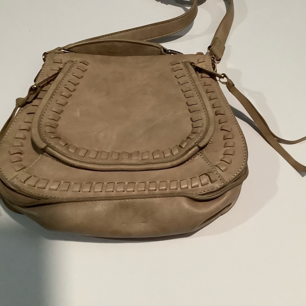 Urban Expressions Taupe Crossbody Bag - Picture 2 of 9
